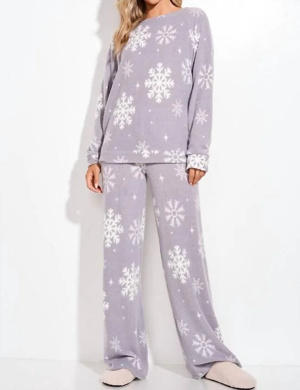 Snow Flake Loungewear Set In Grey