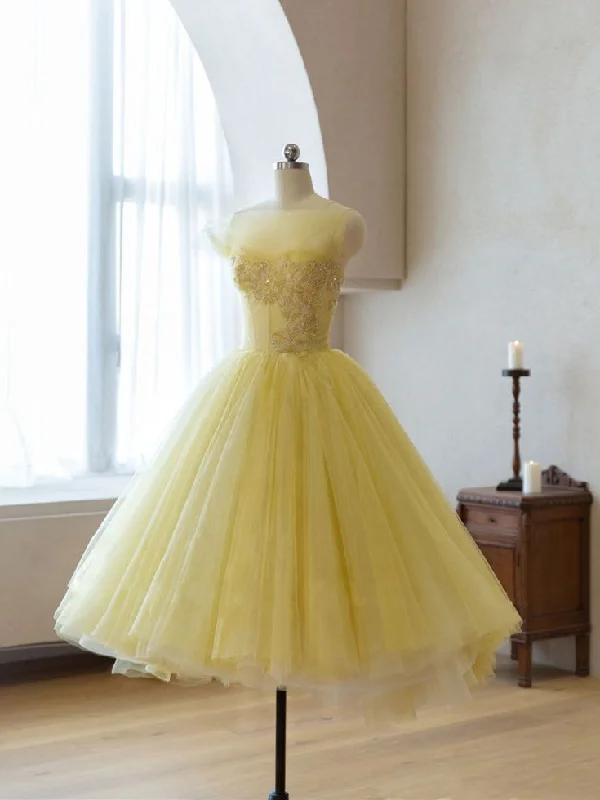 Tulle Beads Short Prom Dress, Puffy Homecoming Dress          S3016